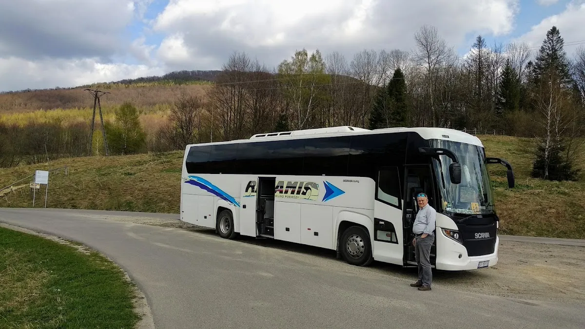 Autokar i flota firmy Autokary & Biuro Podróży RAMIS. Wynajem autokarów, rent a bus & coaches Poland