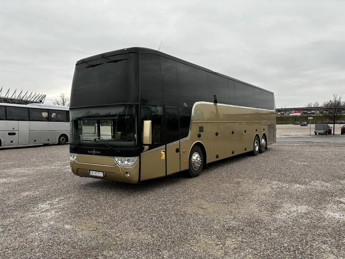 Autokar i flota firmy Autokary Katowice - Usługi Transportowe Grzegorz Kopeć