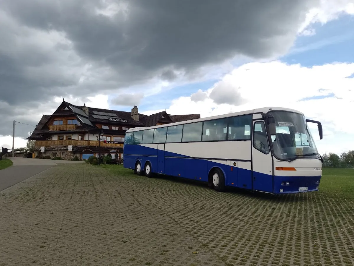 Autokar i flota firmy B. Bolechowicz - wynajem autokarów i busów na wesela