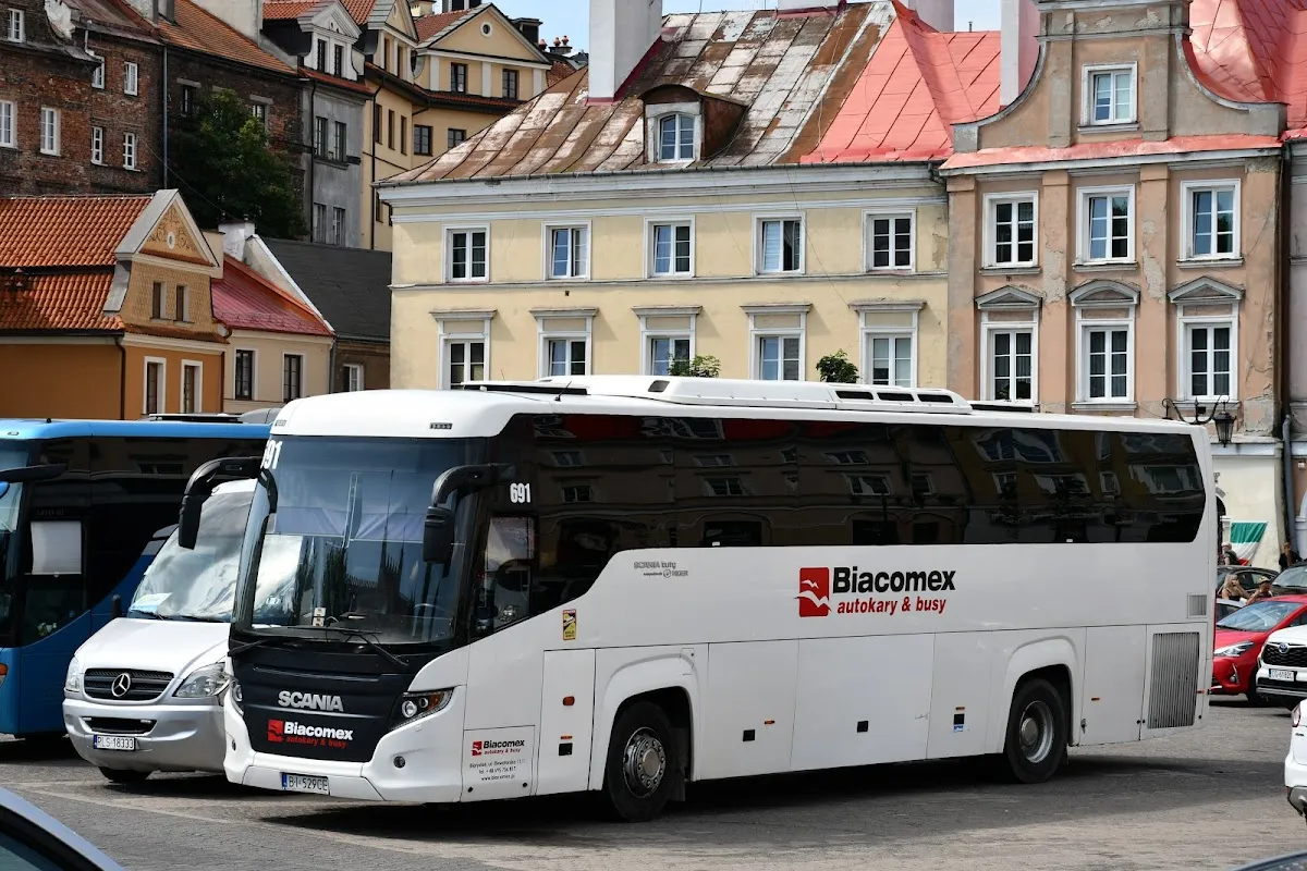 Autokar i flota firmy Biacomex SA - Autokary, Busy i Turystyka Białystok