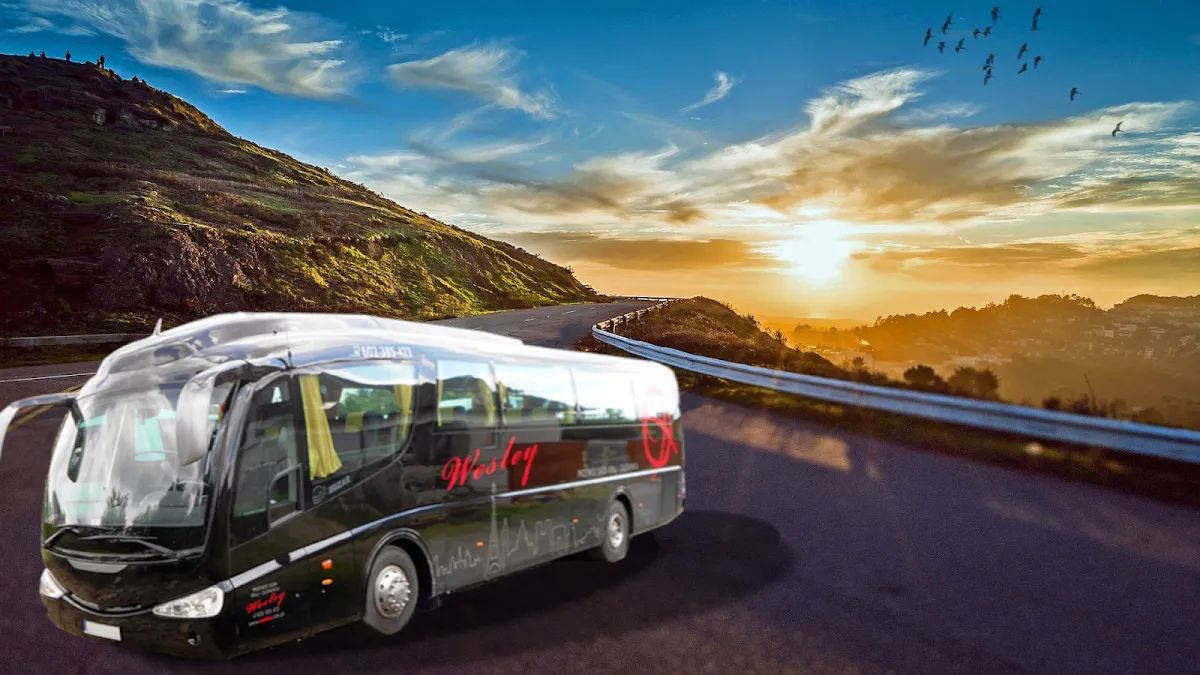 Autokar i flota firmy Biuro Podróży Wesley Częstochowa