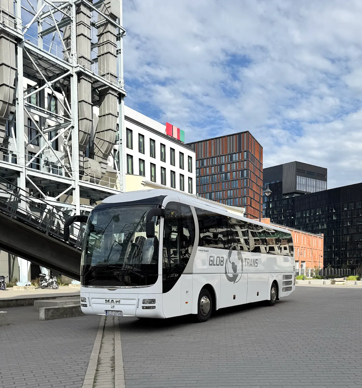 Autokar i flota firmy GLOB TRANS Piotr Bystry Łódź Wynajem autokarów, busów i samochodów osobowych