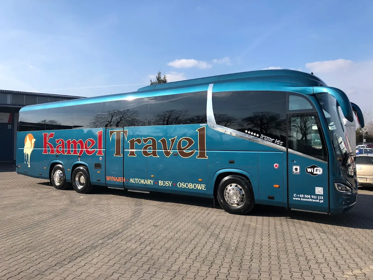 Autokar i flota firmy Kamel Travel - wynajem busów autokarów autobusów