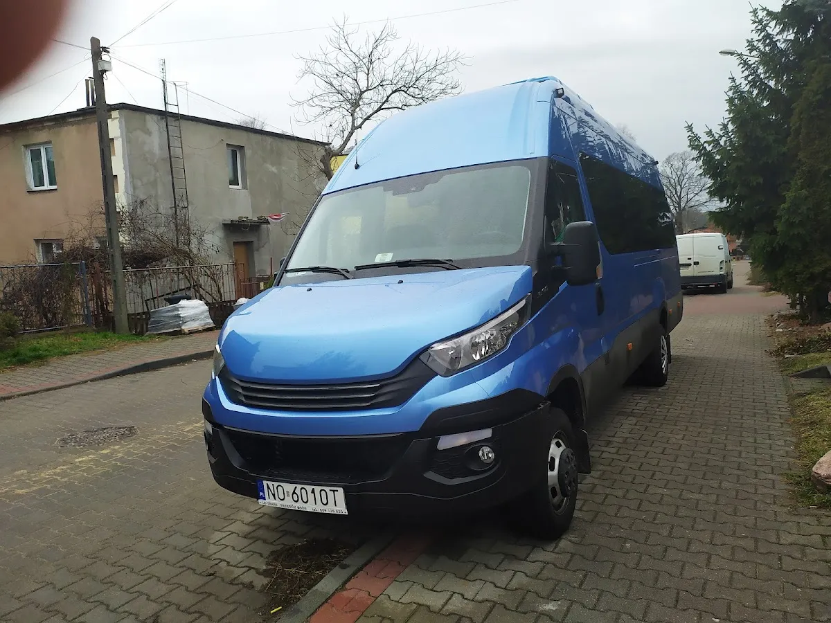 Autokar i flota firmy Le-Trans. Czarnota Leszek