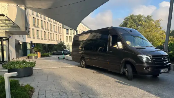 Busy Osobowe Przewóz Osób Passenger Transport autobus van minibus wynajem z kierowcą Przewozy Osobowe Piekarek popbus.pl