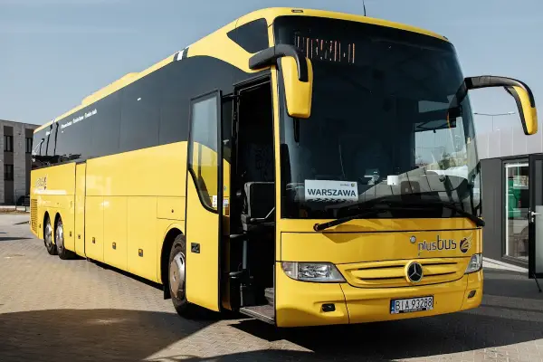 Plusbus - dojazdy na lotnisko Chopina i Modlin, wynajem autokarów