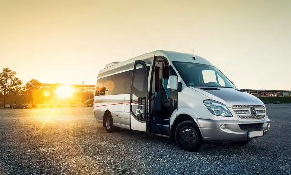 TransTomVip Wynajem busów Warszawa