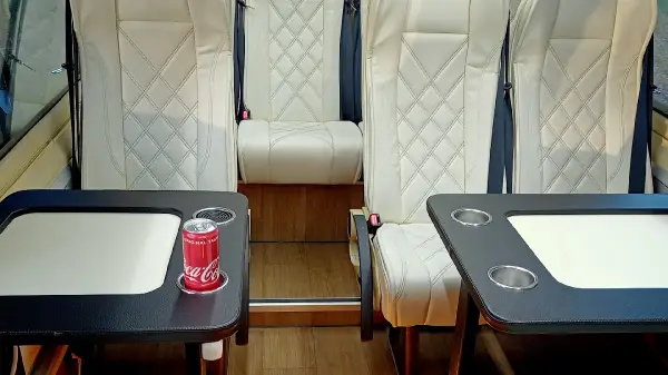 Wynajem autokarów i busów Warszawa PRZEWOZY-NOWAK