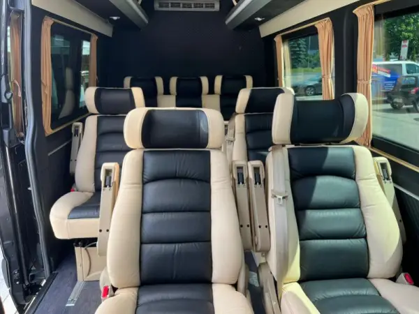 Autokar i flota firmy Wynajem Busów MarCar