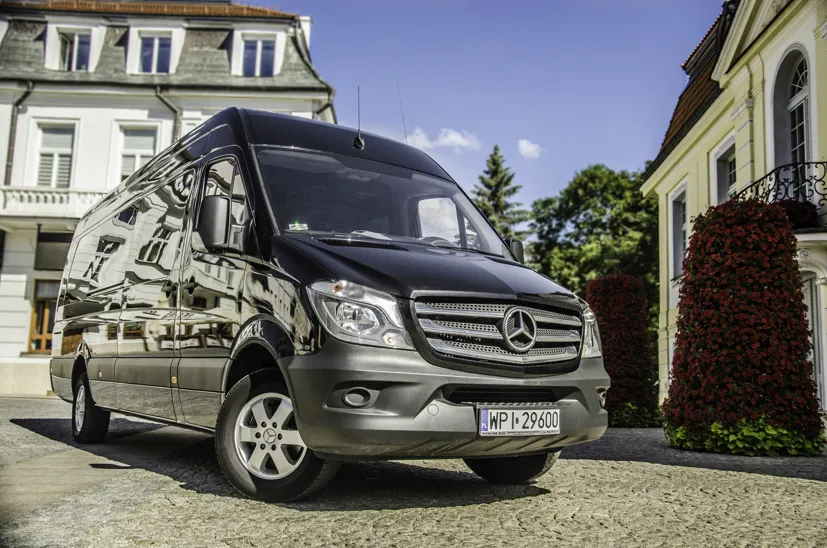 Autokar i flota firmy Maxim Transport - busy do Holandii/do Belgii/ Przewozy z Holandii/ z Belgii / do Polski