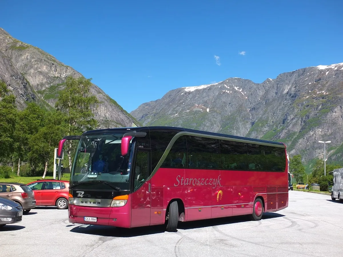 Autokar i flota firmy Przewozy Autokarowe Staroszczyk Władysław Gdańsk