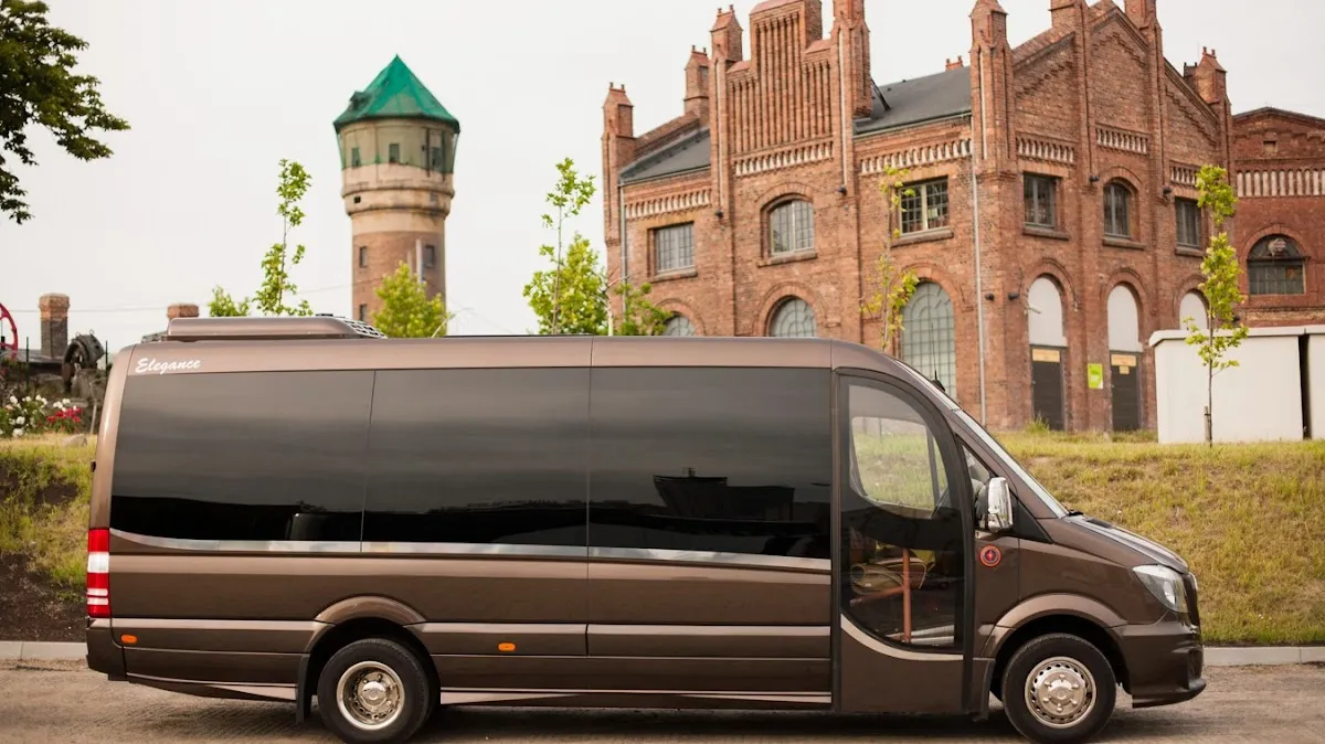 Autokar i flota firmy Trans-Taxi Piotr Grym