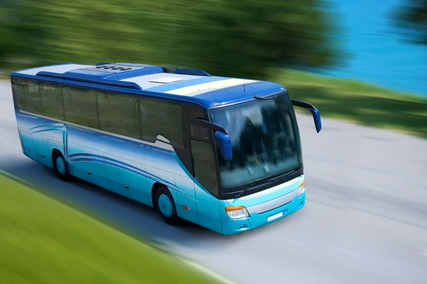 Autokar i flota firmy Translud. Wynajem Autokarów Warszawa. Przewozy Autokarowe