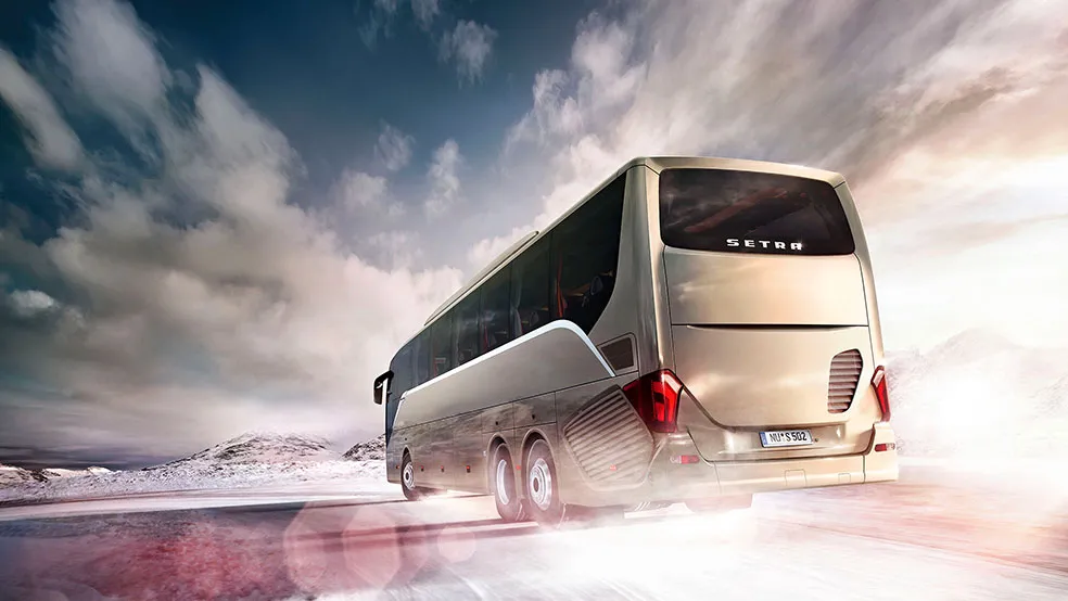 Autokar i flota firmy Traveltrans - Wynajem Autokarów I Busów