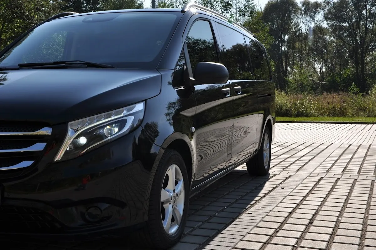 Autokar i flota firmy ViP Transfer Częstochowa