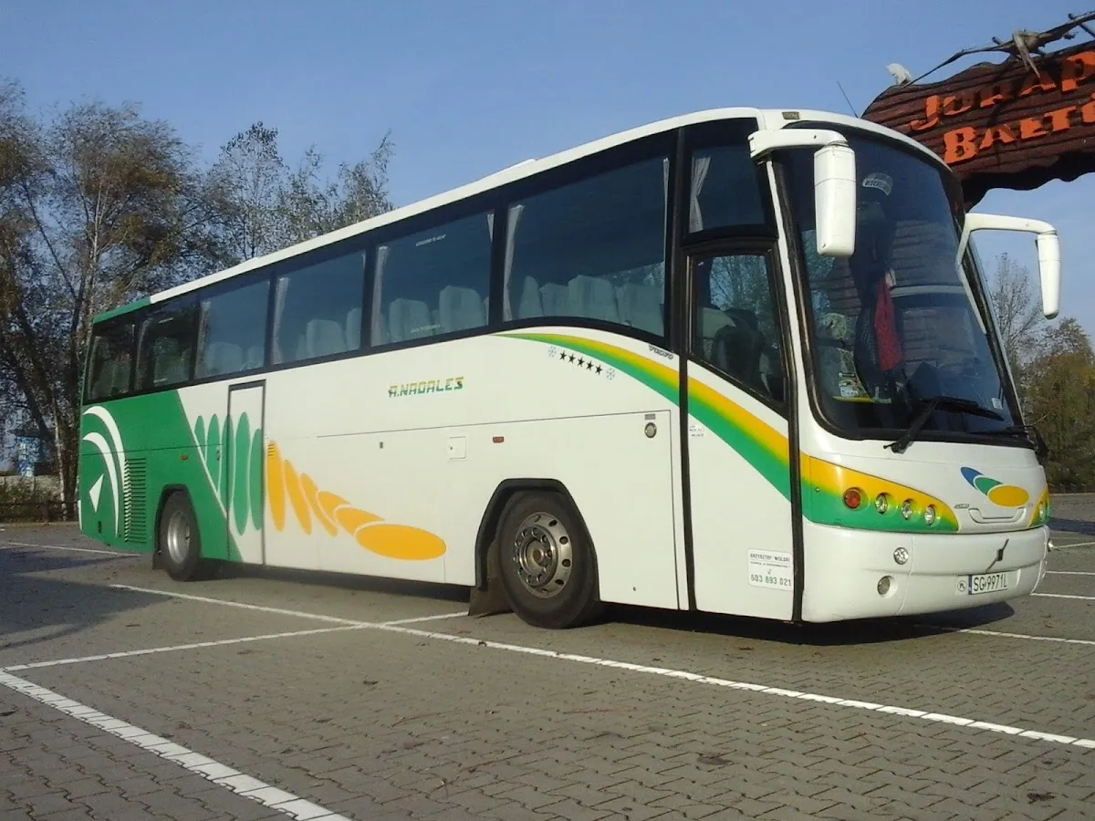 Autokar i flota firmy Wynajem Autokarów Krzysztof Wolski