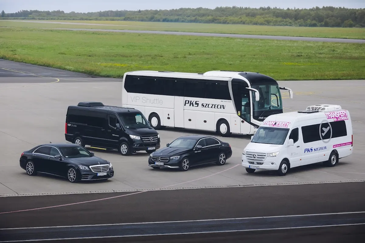 Autokar i flota firmy *** 𝐏𝐊𝐒 𝐒𝐳𝐜𝐳𝐞𝐜𝐢𝐧 - wynajem autokarów Szczecin, transfer na lotnisko, przewozy pracownicze, wynajem autokarów z kierowcą