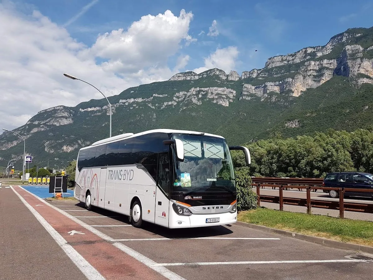 Autokar i flota firmy Wynajem autokarów Trans-Byd Wójcik Pezacki