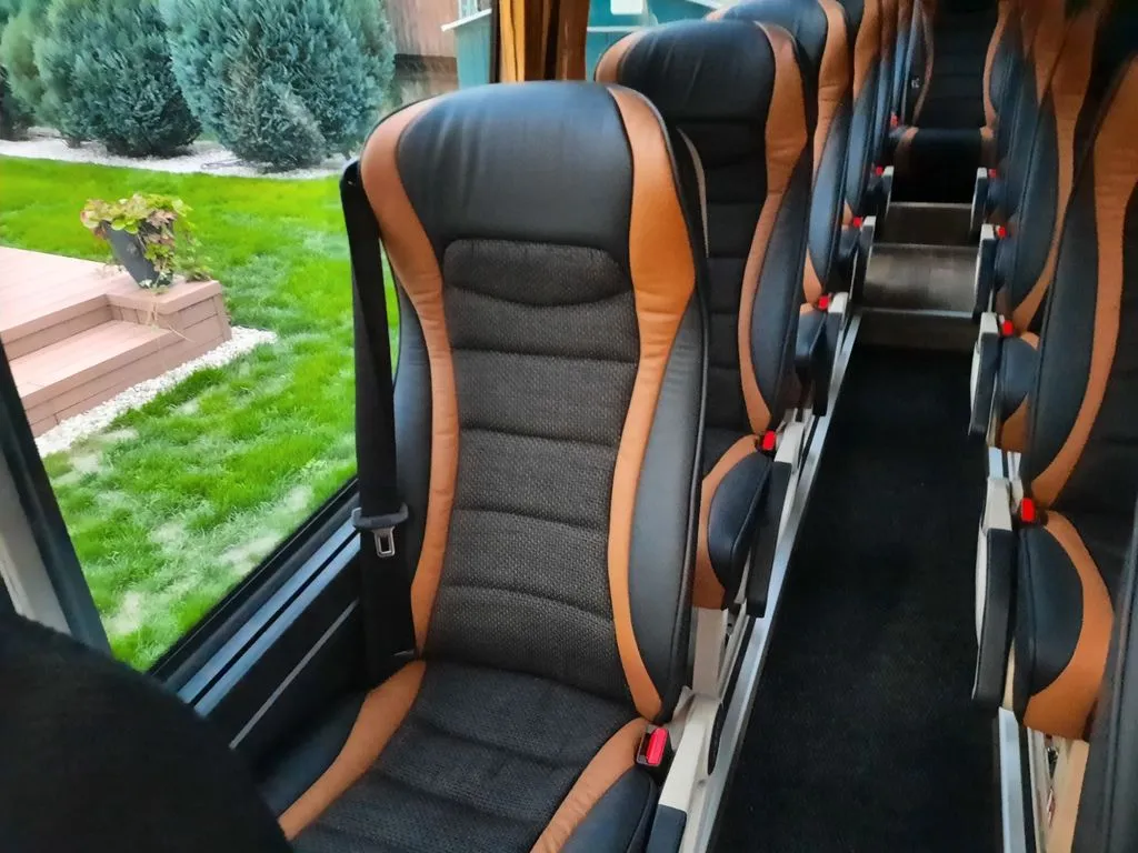 Autokar i flota firmy Wynajem bus, autobus, autokar